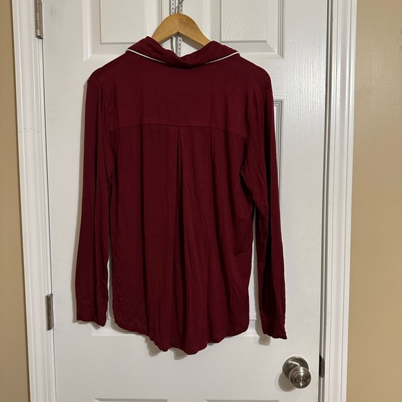 Long sleeve and jogger pajama set - Picture 6 of 7